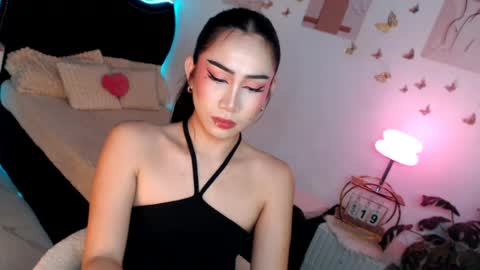 Vanessa online show from June 18, 6:01 pm