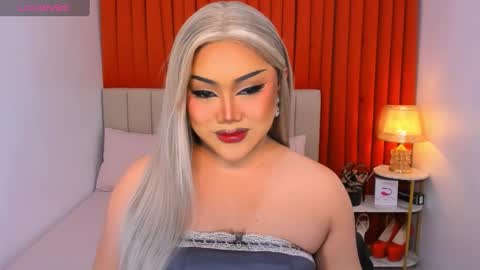 Natalie Mefford online show from March 12, 10:17 pm