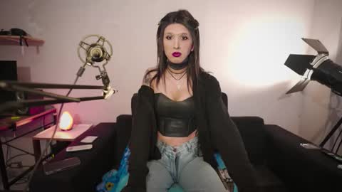 Natiiii online show from December 21, 5:02 am