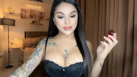 tan online show from June 1, 12:12 am