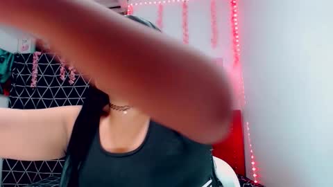 sexy_brunette2590 online show from March 15, 12:03 am