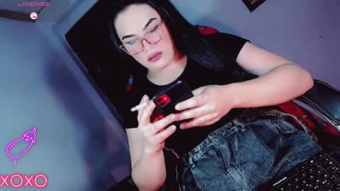 queen online show from April 15, 12:21 pm