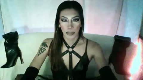 Devine online show from June 6, 11:23 pm