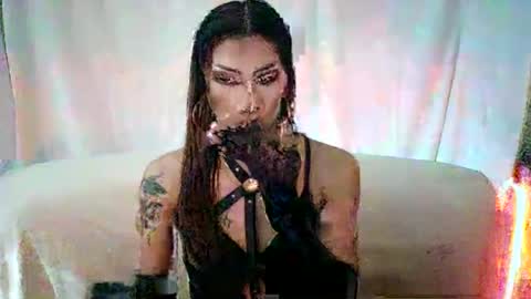 Devine online show from June 14, 11:39 pm