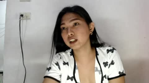 sexypetiteraine online show from July 28, 2:24 pm