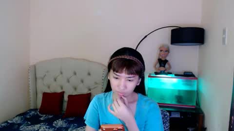 SHANTA FOX  s online show from March 8, 2:15 am