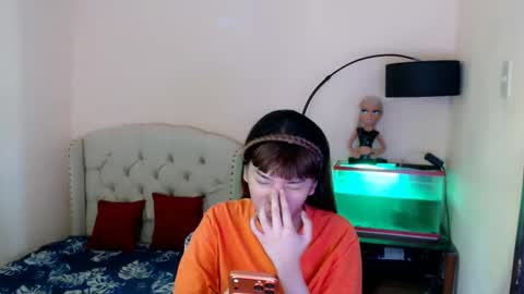 SHANTA FOX  s online show from March 20, 4:35 am