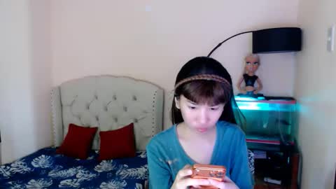 SHANTA FOX  s online show from April 3, 1:15 am