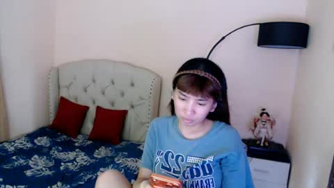 SHANTA FOX  s online show from June 13, 7:41 am