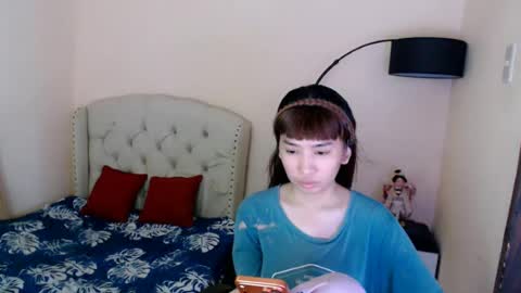 SHANTA FOX  s online show from June 18, 12:23 am