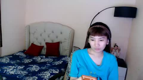 SHANTA FOX  s online show from July 7, 12:57 am