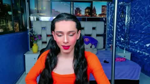 Sharlond online show from April 15, 1:49 pm