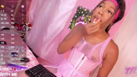 shenielxxx online show from July 13, 5:26 pm