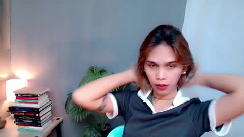 Lana But you can spell it backwards online show from January 16, 6:59 pm