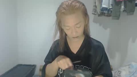 Snapshot of shinee_cumeron chatting on October 19, 2:09 pm shinee_cumeron online show from October 19, 2:09 pm