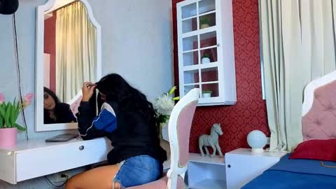 SinnaDark online show from April 12, 11:35 am