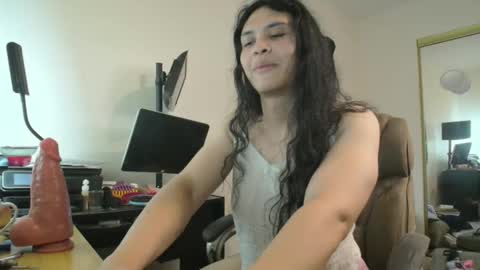 Nicole Zelaya Ferrati  Niky Ferrati online show from October 1, 10:10 pm