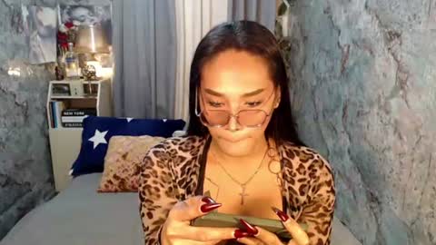 Sierrafina online show from June 25, 5:45 am
