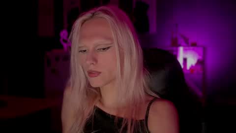 sindly online show from July 10, 9:08 pm