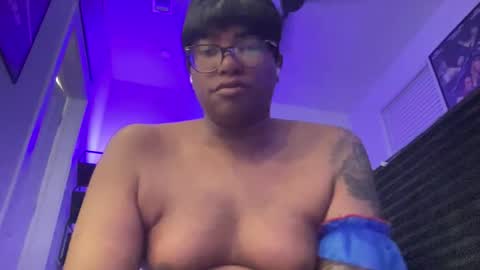 Sissyblkgoddess online show from February 18, 3:58 am
