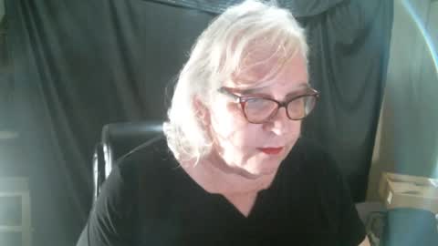 Sissy Diane online show from February 6, 12:43 am