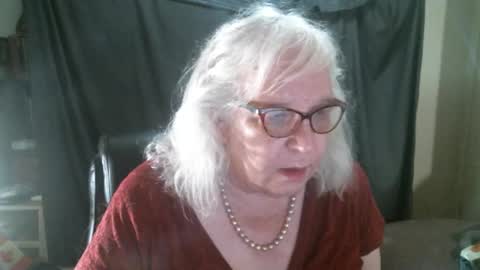 Sissy Diane online show from October 17, 11:41 pm