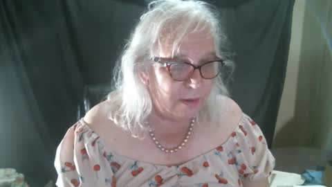 Sissy Diane online show from November 15, 12:41 am