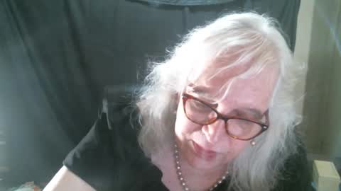 Sissy Diane online show from December 2, 12:35 am