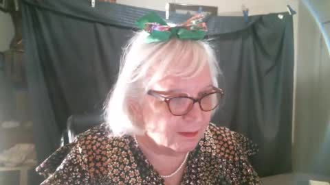 Sissy Diane online show from December 16, 12:27 am