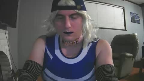 sissysloot9000 online show from December 15, 2:07 am