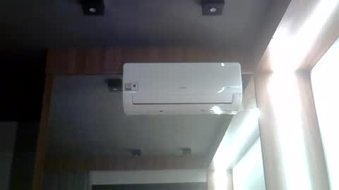 skinnykittencam online show from June 26, 7:01 am