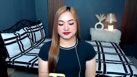 Queen Cyrine online show from July 5, 4:19 am