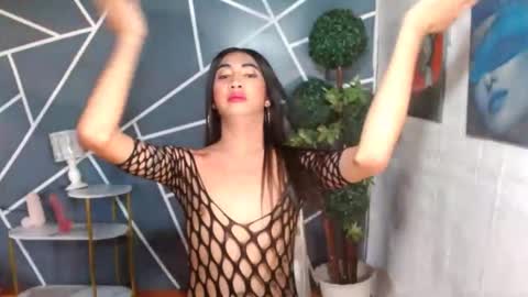 slimprettyjoira online show from April 24, 6:27 am