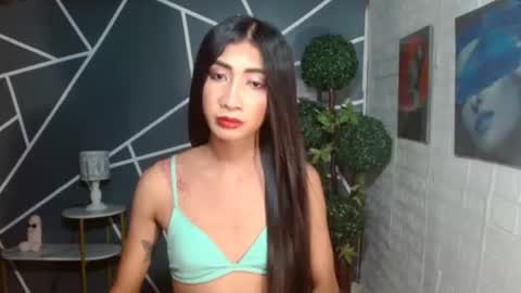 slimprettyjoira online show from April 25, 1:41 pm
