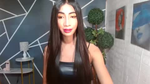 slimprettyjoira online show from April 27, 5:50 am