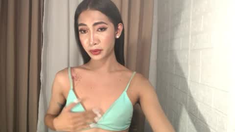 slimprettyjoira online show from June 29, 10:15 am
