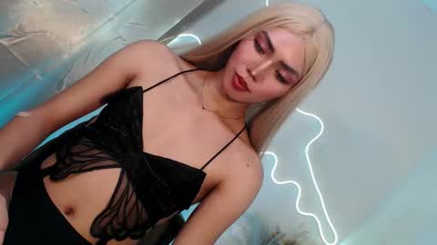slutty_rose69 online show from February 6, 12:22 pm