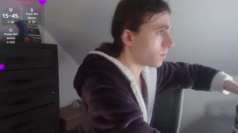 Natsu online show from February 23, 6:33 pm