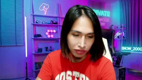 snow_2000 online show from June 24, 10:35 am