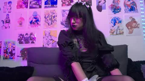 Snow and Bubble online show from December 30, 5:13 pm