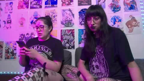 Snow and Bubble online show from January 2, 1:30 pm