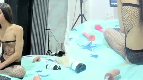 sofi_boll25 online show from July 28, 3:57 am
