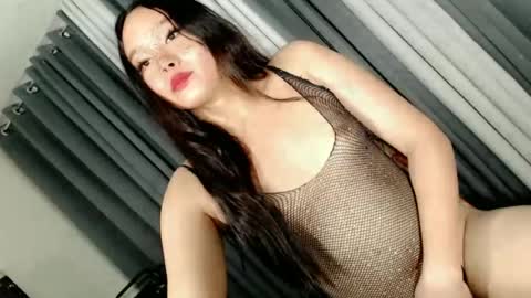 sophia_walker18 online show from July 2, 2:44 pm