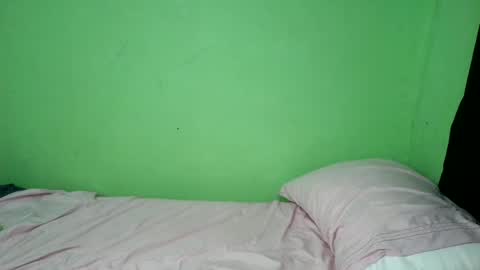 sophialaurel online show from June 12, 8:19 pm