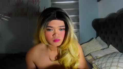 sophie_cutie03 online show from December 14, 4:29 am