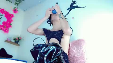 sophie_miaa online show from January 4, 12:59 pm