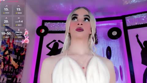sophie_miaa online show from September 29, 1:44 pm