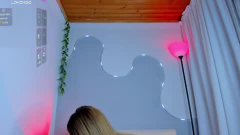 Sophie online show from July 27, 11:33 pm