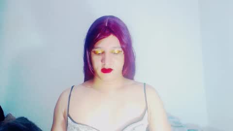 sophiehillsxo online show from January 19, 7:06 am