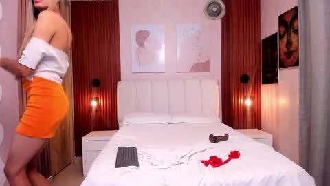 SOPHIE online show from March 8, 2:15 am